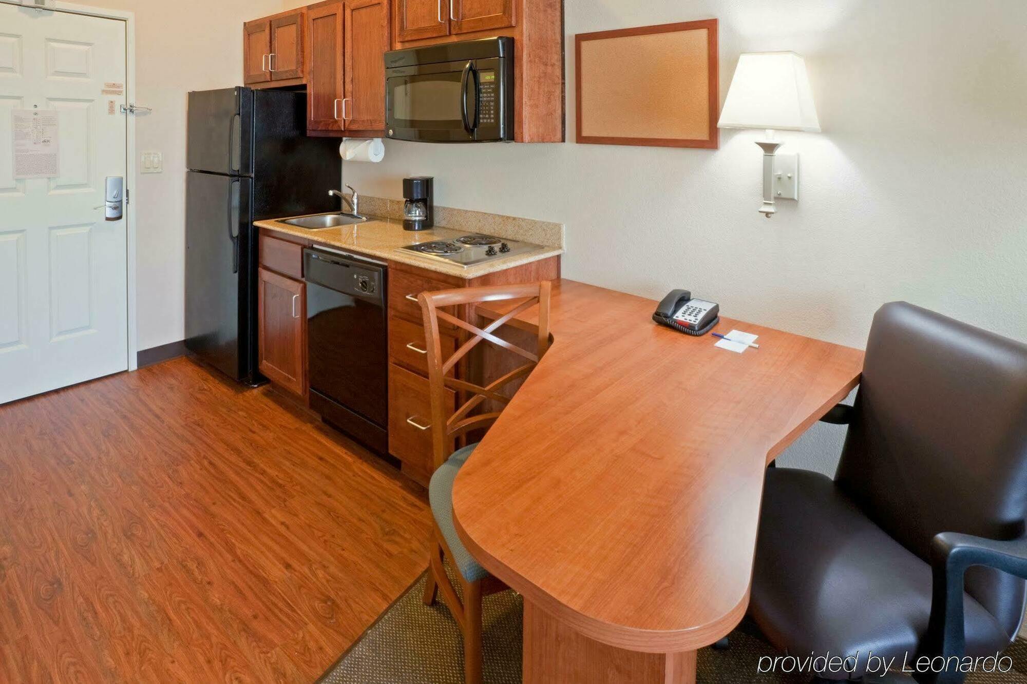 แคนเดิ้ลวูด สวีท เท็กซาร์แคนา Hotel Texarkana ห้อง รูปภาพ
